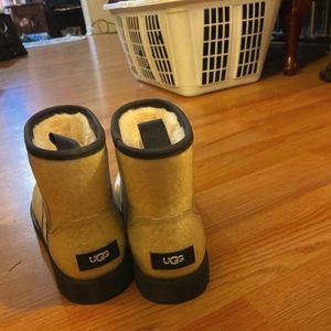 Ugg rainboot